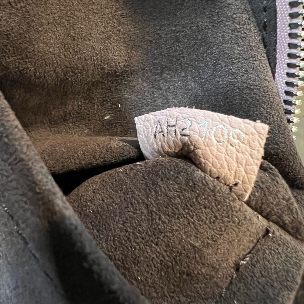 Sold x Louis Vuitton Haumea handbag - Picture 12 of 15